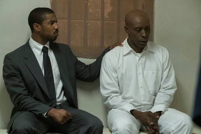 Michael B. Jordan (Bryan Stevenson) en Rob Morgan (Herbert Richardson)