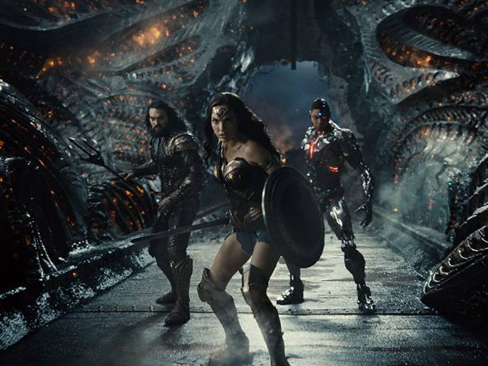 Jason Momoa (Aquaman / Arthur Curry), Gal Gadot (Wonder Woman / Diana Prince) en Ray Fisher (Cyborg / Victor Stone)