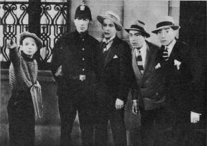 Carlos Gardel (Julio Argelles), Alberto Infanta (Policeman), Tito Lusiardo (Rocamora), Manuel Peluffo (Saturnino (als Manuel Pelufo)) en Astor Piazzolla (krantenjongen)