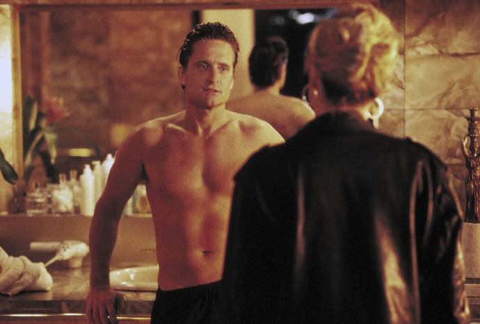 Michael Douglas (Detective Nick Curran) en Sharon Stone (Catherine Tramell)