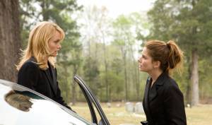 Sandra Bullock (Linda Quinn Hanson) en Amber Valletta (Claire)