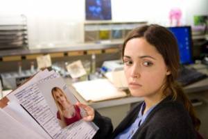 Rose Byrne (Leah)