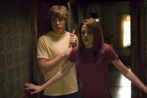 Dustin Milligan (Bobby) en Kristen Stewart (Jess)