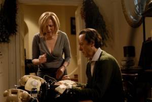 Richard E. Grant (Franklin Wilhern) en Catherine O'Hara (Jessica Wilhern)