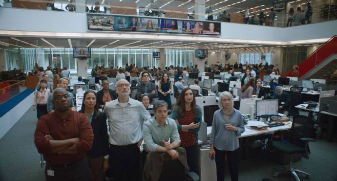 Andre Braugher (Dean Baquet), Angela Yeoh (Rowena Chiu), Zoe Kazan (Jodi Kantor) en Patricia Clarkson (Rebecca Corbett)