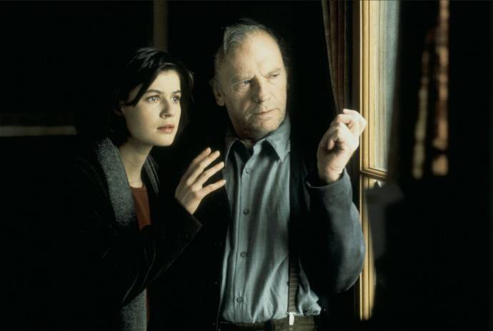 Irène Jacob (Valentine Dussaut (as Irene Jacob)) en Jean-Louis Trintignant (Le juge)