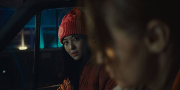 Mia Liu (Mai) en Silvana Imam (Sister) in Dogborn