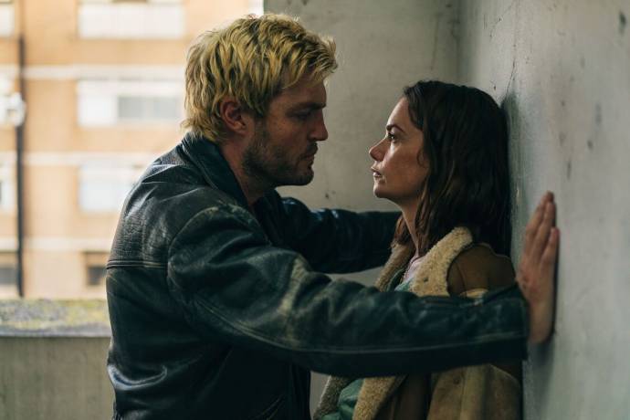 Tom Burke (Blond) en Ruth Wilson (Kate)