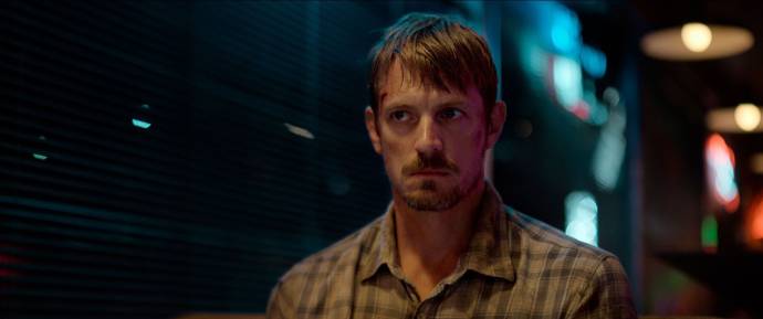 Joel Kinnaman (The Driver) in Sympathy for the Devil