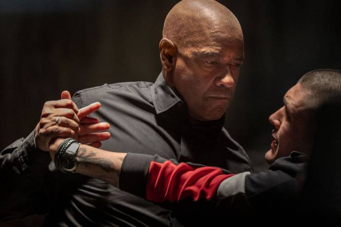 Denzel Washington (Robert McCall) en Eugenio Mastrandrea in The Equalizer 3