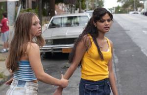 Melonie Diaz (Young Laurie) en Laila Liliana Garro (Diane)