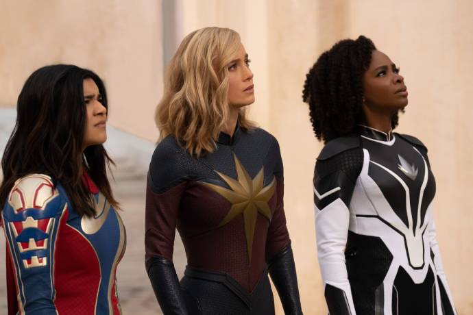 Iman Vellani (Kamala Khan / Ms. Marvel), Brie Larson (Carol Danvers / Captain Marvel) en Teyonah Parris (Monica Rambeau)