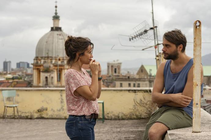 Teresa Saponangelo (Teresa Ranieri) en Pierluigi Gigante (Luca Trapanese)