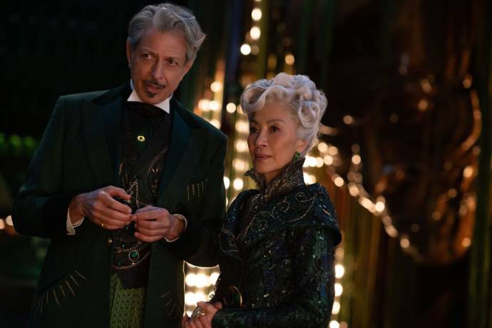 Jeff Goldblum (Wizard) en Michelle Yeoh (Madame Morrible)