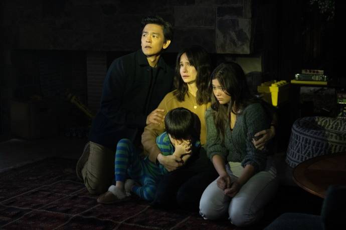 John Cho (Curtis), Isaac Bae (Calvin), Katherine Waterston en Lukita Maxwell