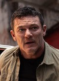 Luke Evans in Weekend in Taipei