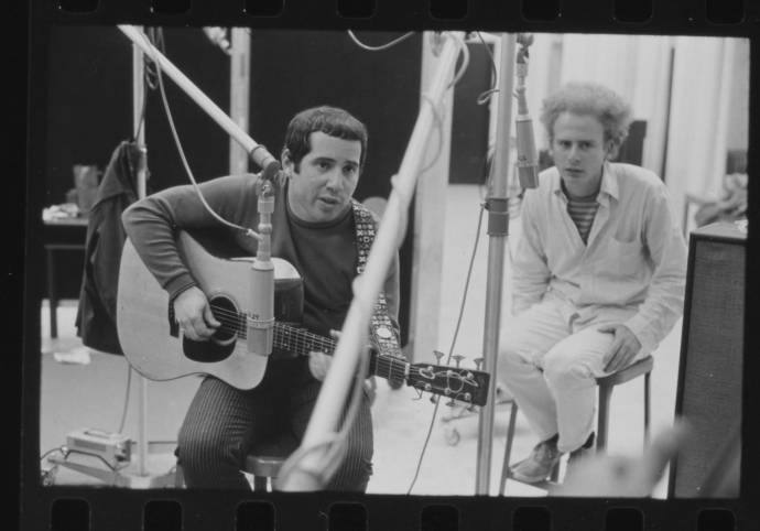 Paul Simon (Self%20-%20Musician%20%2F%20Composer%20%2F%20Actor) en Art Garfunkel (Self%20-%20Musician%20%2F%20Actor%20%28archive%20footage%29) in Paul Simon: In Restless Dreams