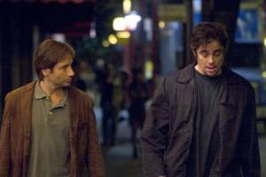 Benicio Del Toro (Jerry Sunborne) en David Duchovny (Brian Burke)