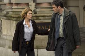 Billy Burke (Detective Eric Box) en Diane Lane (Agent Jennifer Marsh)