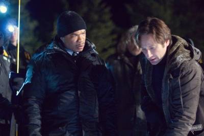 Xzibit (Agent Mosley Drummy (as Alvin 'Xzibit' Joiner)) en David Duchovny (Fox Mulder)