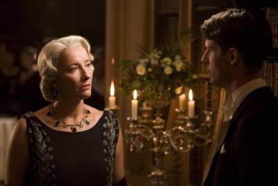 Matthew Goode (Charles Ryder) en Emma Thompson (Lady Marchmain)