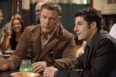 Alec Baldwin (Professor Turner) en Jason Biggs (Dustin)