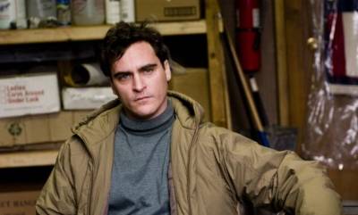 Joaquin Phoenix (Leonard)