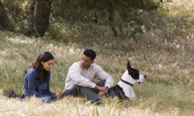 Rosario Dawson (Emily Posa) en Will Smith (Ben Thomas)