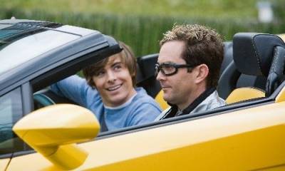 Zac Efron (Mike O' Donnell (Teen)) en Thomas Lennon (Ned Gold)