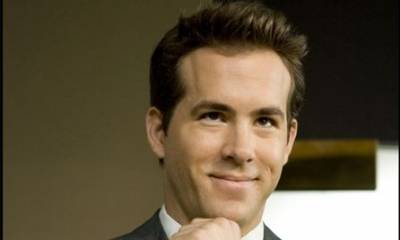 Ryan Reynolds (Andrew Paxton)