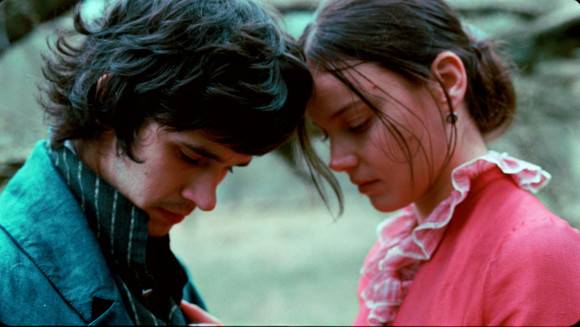 Abbie Cornish (Fanny Brawne) en Ben Whishaw (John Keats)