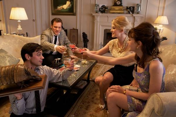 Dominic Cooper (Danny), Carey Mulligan (Jenny), Rosamund Pike (Helen) en Peter Sarsgaard (David)