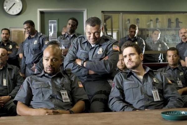 Matt Dillon (Mike Cochrone), Laurence Fishburne (Baines) en Columbus Short (Ty Hackett)