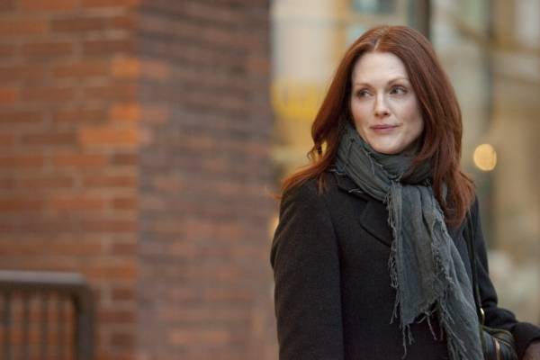 Julianne Moore (Catherine)