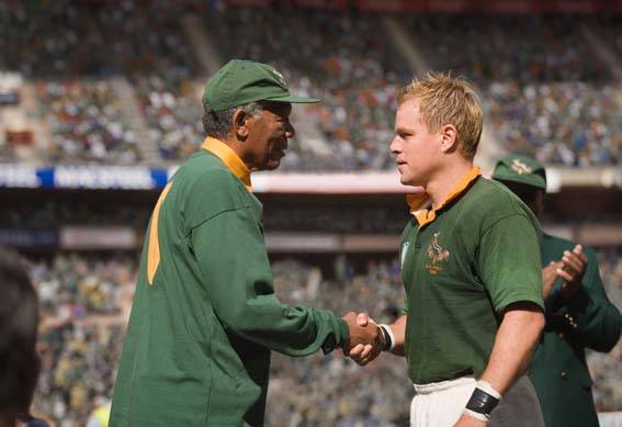 Matt Damon (Francois Pienaar) en Morgan Freeman (Nelson Mandela)