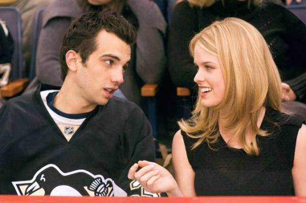 Jay Baruchel (Kirk) en Alice Eve (Molly)