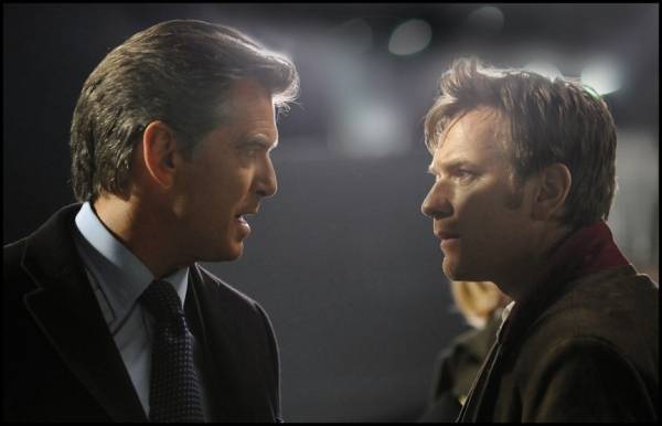 Pierce Brosnan (Adam Lang) en Ewan McGregor (The Ghost)