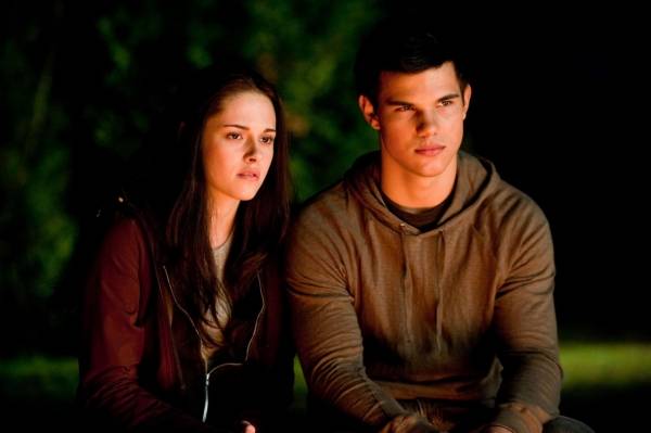 Taylor Lautner (Jacob Black) en Kristen Stewart (Bella Swan)