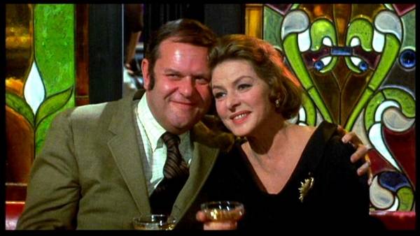 Ingrid Bergman (Stephanie Dickinson) en Jack Weston (Harvey Greenfield) in Cactus Flower