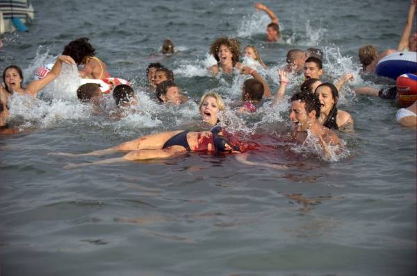 Piranha 3D filmstill