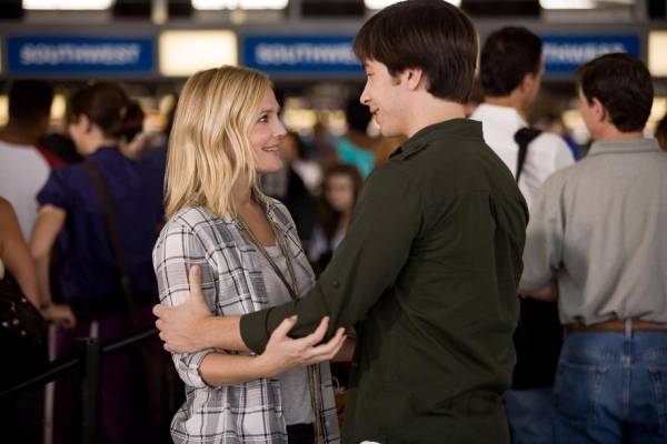 Drew Barrymore (Erin) en Justin Long (I) (Garrett)