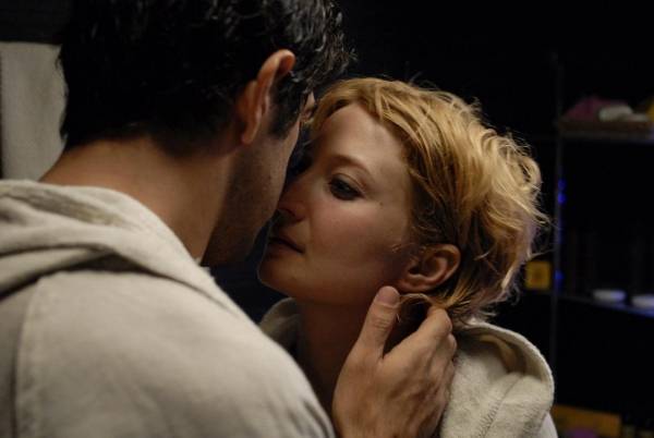 Pierfrancesco Favino (Domenico) en Alba Rohrwacher (Anna)