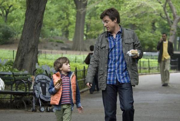 Jason Bateman (Wally) en Thomas Robinson (Sebastian)