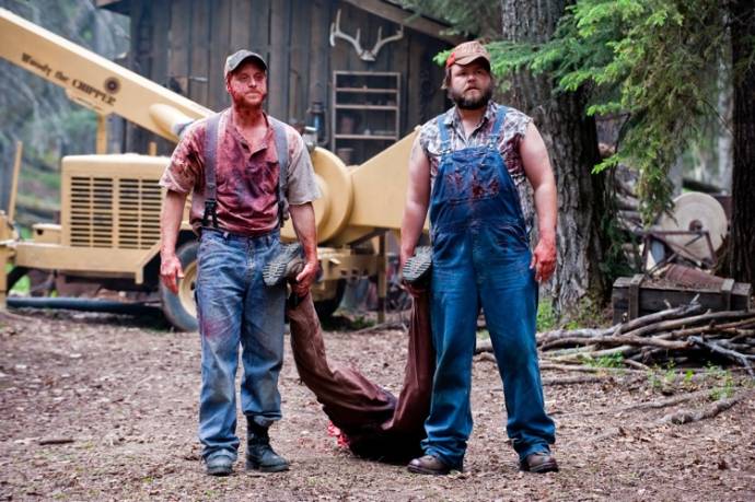 Tyler Labine (Dale) en Alan Tudyk (Tucker)