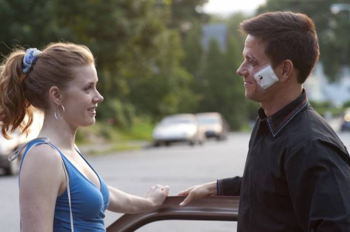 Amy Adams (Charlene Fleming) en Mark Wahlberg (Mickey Ward)