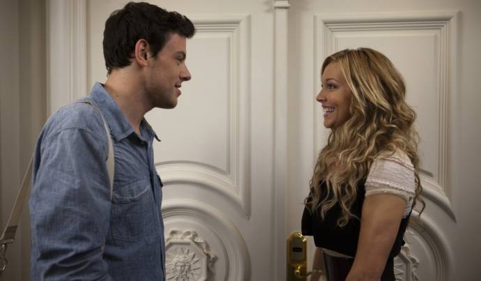 Cory Monteith (Owen) en Katie Cassidy (Emma)