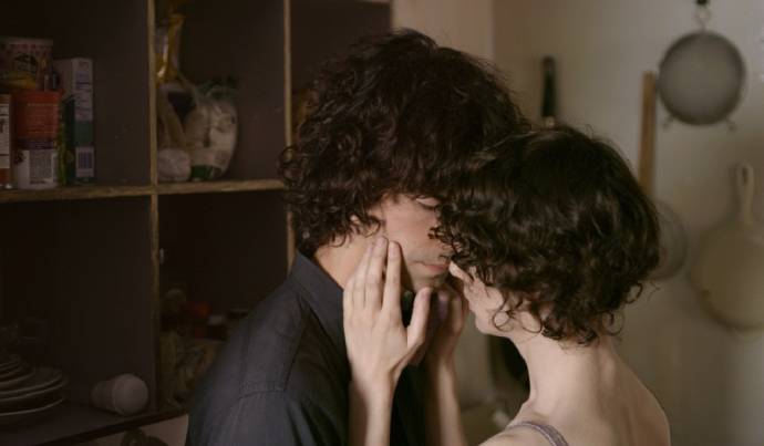 Hamish Linklater (Jason) en Miranda July (Sophie / Voice of Paw-Paw)