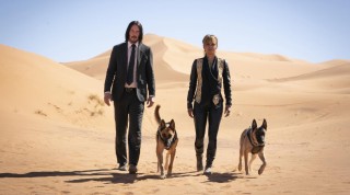 Keanu Reeves en Halle Berry in John Wick 3: Parabellum