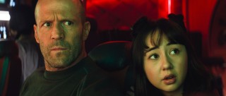 Jason Statham en Shuya Sophia Cai in The Meg 2: The Trench