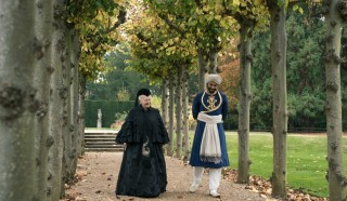 Judi Dench en Ali Fazal in Victoria and Abdul